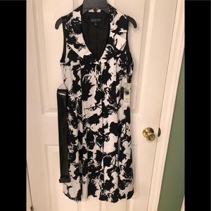 BNWT Jones New York sleeveless dress 4P